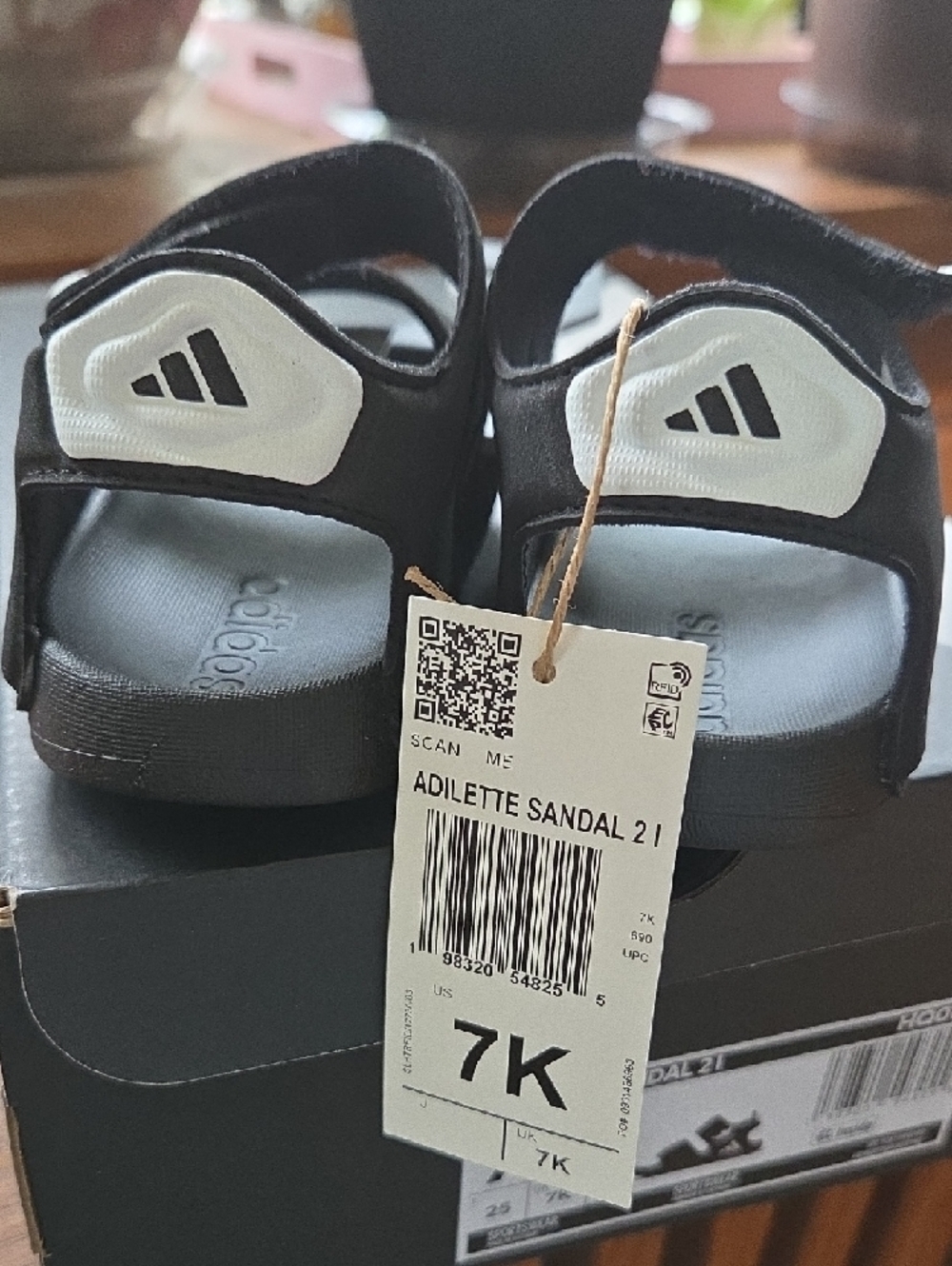 ☀️Adidas Kids Black Slip-On Sandals with White Logo-Unisex (NWT) - Picture 2 of 4
